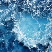 blaue Meeresoberfläche